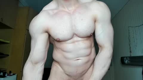 Snapshot of sweetmuscles_boy chatting on December 27, 4:33 pm Lorenzo online show from December 27, 4:33 pm