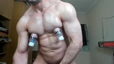 Snapshot of sweetmuscles_boy chatting on October 27, 5:43 am Lorenzo online show from October 27, 5:43 am