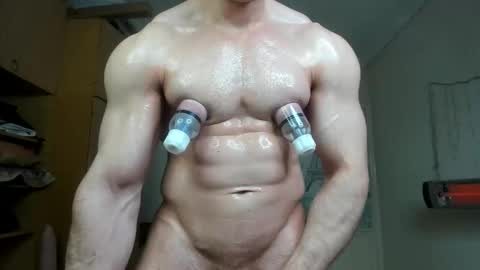 Snapshot of sweetmuscles_boy chatting on October 18, 5:56 am Lorenzo online show from October 18, 5:56 am