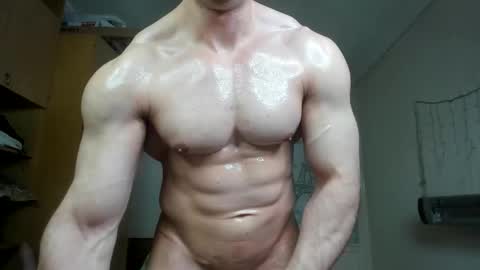Snapshot of sweetmuscles_boy chatting on September 21, 6:24 am Lorenzo online show from September 21, 6:24 am