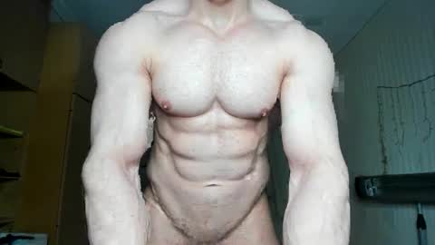 Snapshot of sweetmuscles_boy chatting on January 15, 5:29 am Lorenzo online show from January 15, 5:29 am