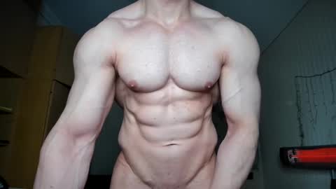 Snapshot of sweetmuscles_boy chatting on December 27, 5:20 am Lorenzo online show from December 27, 5:20 am
