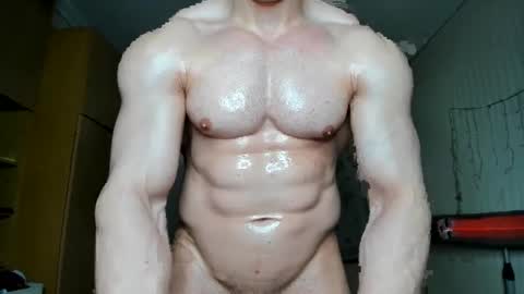Snapshot of sweetmuscles_boy chatting on December 17, 5:26 pm Lorenzo online show from December 17, 5:26 pm