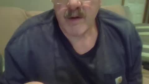 Snapshot of sweetsforu326 chatting on January 9, 10:52 am sweetbrowneyes623 online show from January 9, 10:52 am
