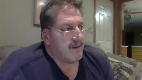 Snapshot of sweetsforu326 chatting on January 1, 12:11 pm sweetbrowneyes623 online show from January 1, 12:11 pm