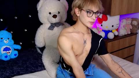 Neffer online show from November 26, 5:54 am