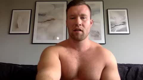 Snapshot of swekingxx chatting on October 5, 10:30 am swekingxx online show from October 5, 10:30 am