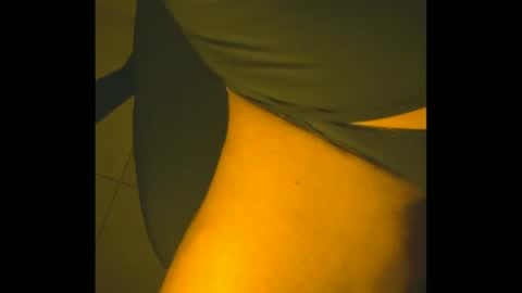 Snapshot of swimjock92262 chatting on February 13, 12:32 pm swimjock92262 online show from February 13, 12:32 pm