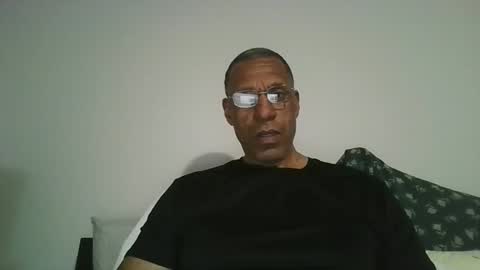 swimmerbod2495 online show from May 26, 3:24 am