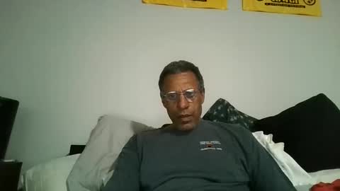 swimmerbod2495 online show from May 14, 2:42 am