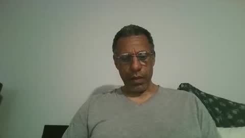 swimmerbod2495 online show from May 2, 6:05 am