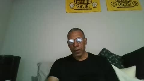 swimmerbod2495 online show from May 18, 5:24 am