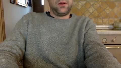 Snapshot of swissix chatting on February 8, 9:03 am Rocco online show from February 8, 9:03 am