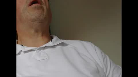Snapshot of swissscooby55 chatting on October 19, 9:34 am swissscooby55 online show from October 19, 9:34 am