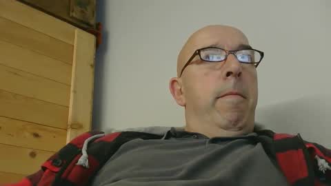 Snapshot of swissscooby55 chatting on October 15, 5:48 am swissscooby55 online show from October 15, 5:48 am