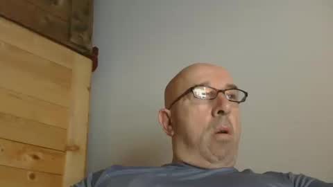 swissscooby55 online show from September 23, 5:40 am