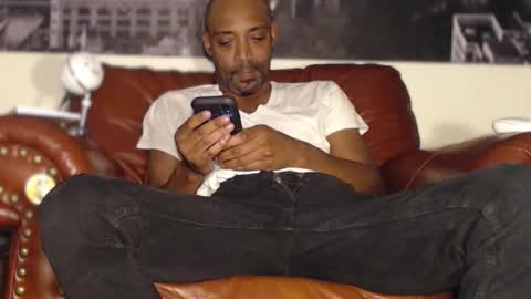 Snapshot of swolebbc chatting on October 11, 5:33 am The DickGod online show from October 11, 5:33 am