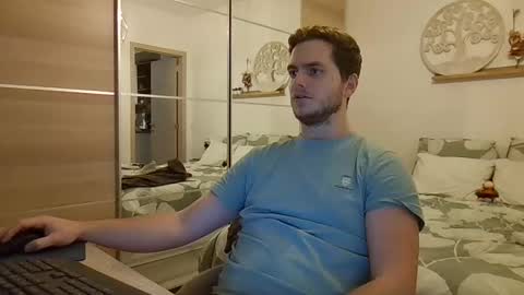 syl092 online show from November 19, 6:30 pm