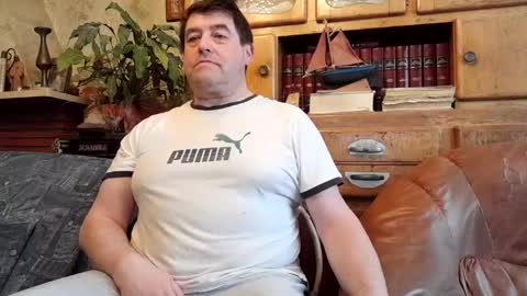 Snapshot of sympa_trique chatting on February 22, 11:46 am sympa_trique online show from February 22, 11:46 am