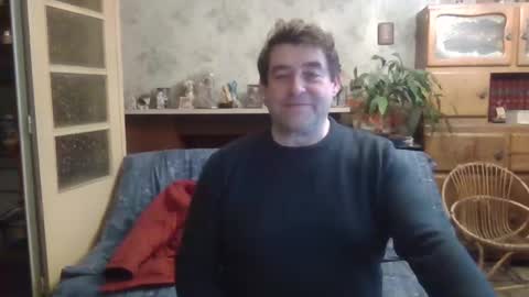 Snapshot of sympa_trique chatting on December 7, 4:03 pm sympa_trique online show from December 7, 4:03 pm