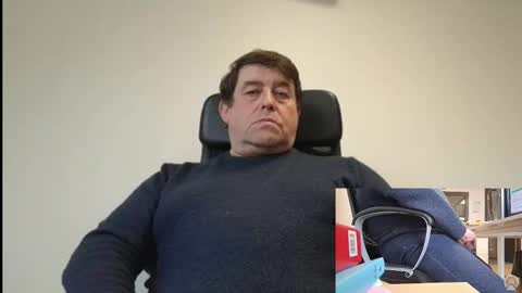 Snapshot of sympa_trique chatting on October 15, 8:33 am sympa_trique online show from October 15, 8:33 am