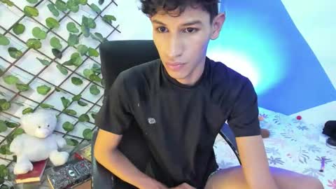 Tashi00 online show from March 8, 2:37 am