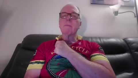 tacrunner66_ online show from November 5, 3:03 pm