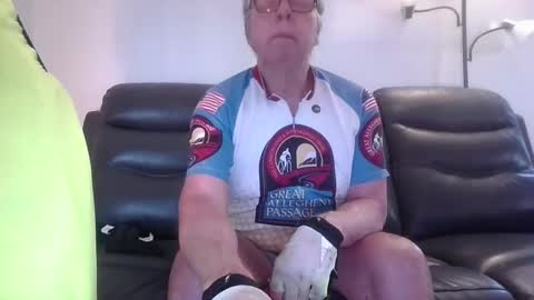 tacrunner66_ online show from May 4, 2:08 pm