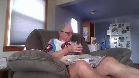 tacrunner66_ online show from April 20, 8:33 pm