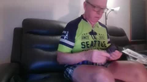 Snapshot of tacrunner66_ chatting on October 22, 1:48 pm tacrunner66_ online show from October 22, 1:48 pm