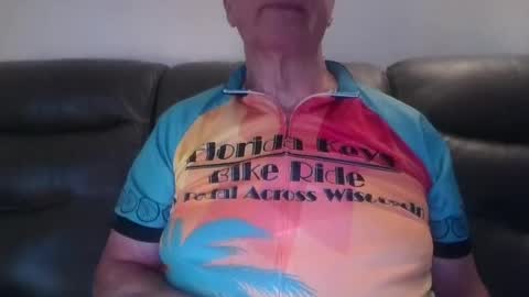tacrunner66_ online show from June 22, 1:59 pm