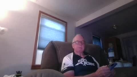 tacrunner66_ online show from June 25, 1:38 pm