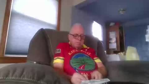 Snapshot of tacrunner66_ chatting on October 17, 7:29 pm tacrunner66_ online show from October 17, 7:29 pm