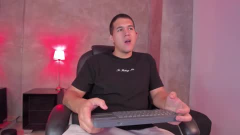 tadeo_vega online show from December 22, 11:40 am