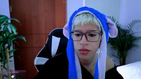 Snapshot of taichi_bluy chatting on October 6, 8:57 pm taichi online show from October 6, 8:57 pm