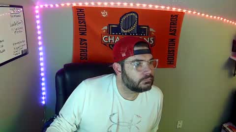 Snapshot of taintnuzzler_13 chatting on January 7, 10:05 am TaintNuzzler online show from January 7, 10:05 am
