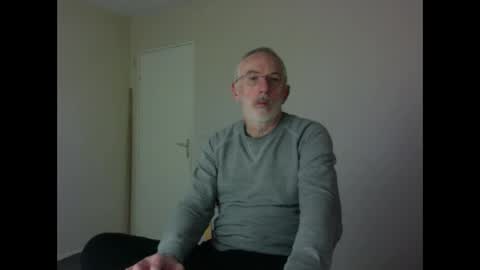 Snapshot of taliesin4321 chatting on January 19, 8:41 pm Jack Pierrot online show from January 19, 8:41 pm