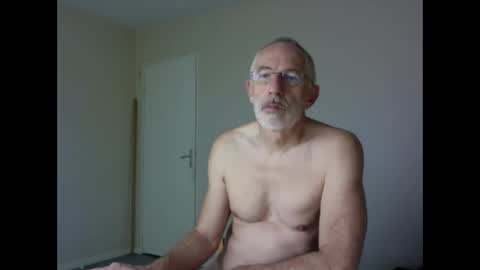 Snapshot of taliesin4321 chatting on October 16, 5:48 am Jack Pierrot online show from October 16, 5:48 am