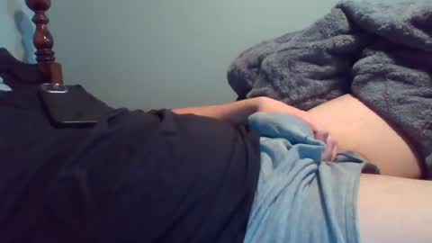 Snapshot of tallguy88444 chatting on February 27, 1:13 am tallguy88444 online show from February 27, 1:13 am