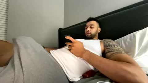 tallhandsumnhung online show from September 21, 3:28 am