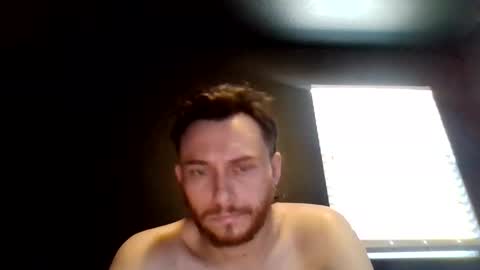 tallhungcloudyy online show from June 7, 9:33 pm