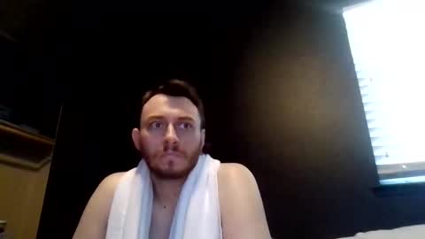 tallhungcloudyy online show from June 6, 9:32 pm