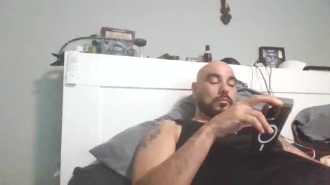 Snapshot of talllatino310 chatting on December 16, 8:26 pm talllatino310 online show from December 16, 8:26 pm