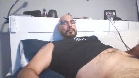 Snapshot of talllatino310 chatting on October 8, 6:29 am talllatino310 online show from October 8, 6:29 am