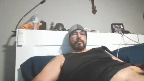 Snapshot of talllatino310 chatting on October 14, 6:15 pm talllatino310 online show from October 14, 6:15 pm