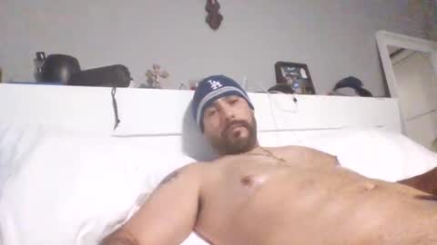 Snapshot of talllatino310 chatting on March 5, 10:01 pm talllatino310 online show from March 5, 10:01 pm