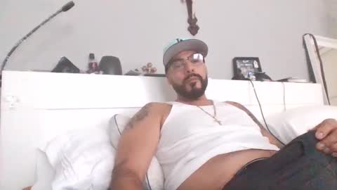 Snapshot of talllatino310 chatting on September 13, 9:05 pm talllatino310 online show from September 13, 9:05 pm