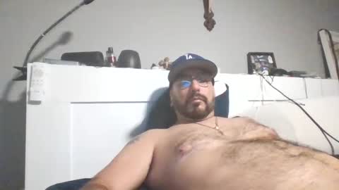 Snapshot of talllatino310 chatting on October 10, 5:56 am talllatino310 online show from October 10, 5:56 am