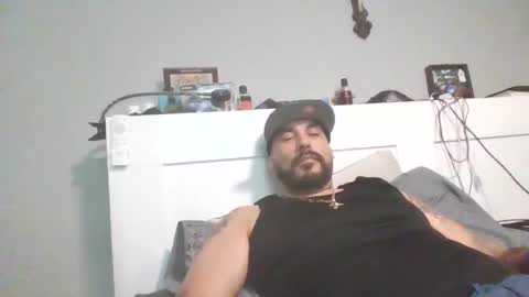 Snapshot of talllatino310 chatting on December 23, 9:40 pm talllatino310 online show from December 23, 9:40 pm