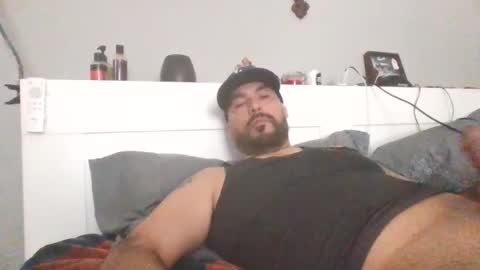 Snapshot of talllatino310 chatting on February 18, 8:26 pm talllatino310 online show from February 18, 8:26 pm